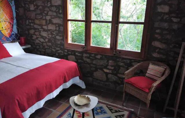 Sant Pau de Seguries House | Hostal La vall
