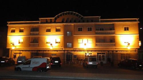 Baza House | Hostal Los Hermanos