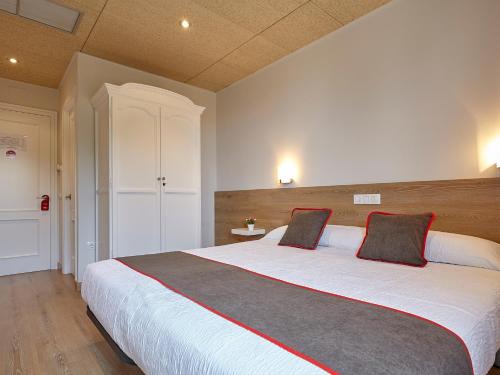 Cervera Hotel | Hostal Nobadis