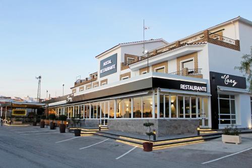 Montemayor House | Hostal Restaurante el Cary