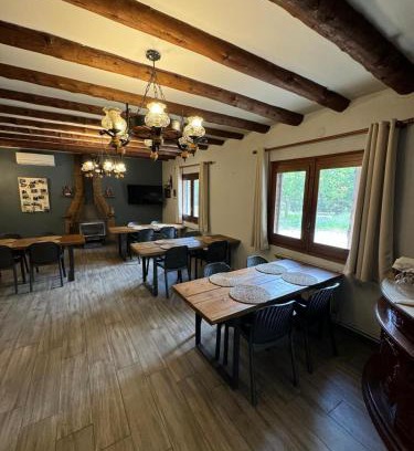 Alfara de Carles House | Hostal Restaurante de Montaña Pous de la neu