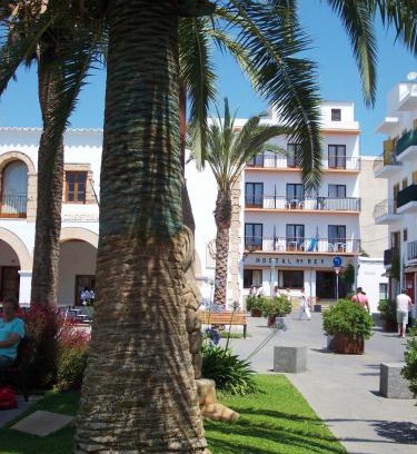 Santa Eulalia del Rio House | Hostal Rey