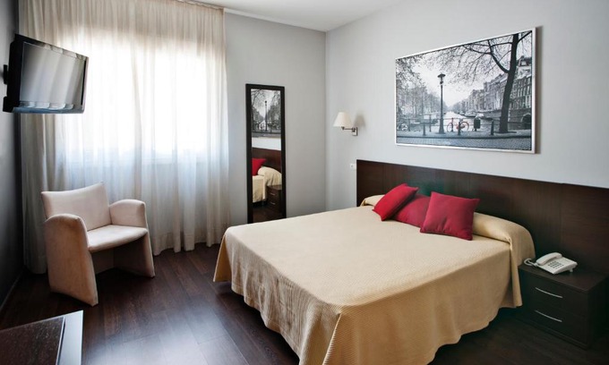Paracuellos de Jarama House | Hostal T4