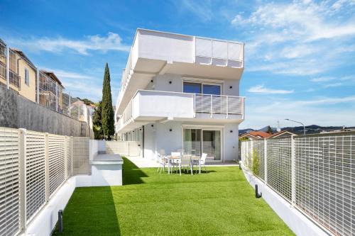 Marina di Andora Apartment | Hostdomus-La casa degli artisti-Michelangelo-Giotto-Raffaello