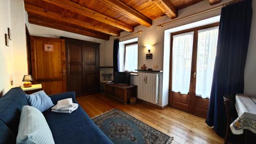 Pragelato Apartment | Hostdomus - La Posta apartment