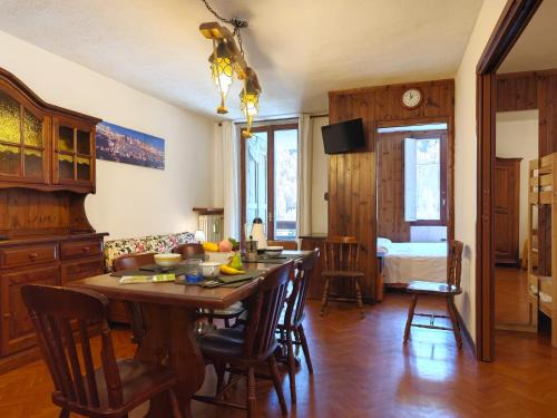 Pragelato Apartment | Hostdomus - Weekend Wood Apartment
