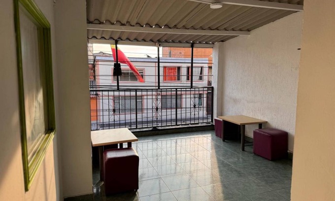 Engativa House | Hostel Bogota TU Sitio - Hospedaje Cerca A EL Terminal DE Transporte