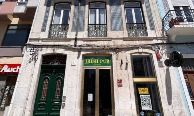 Cacilhas Apartment | Hostel Sun River - Double Room with Balcony