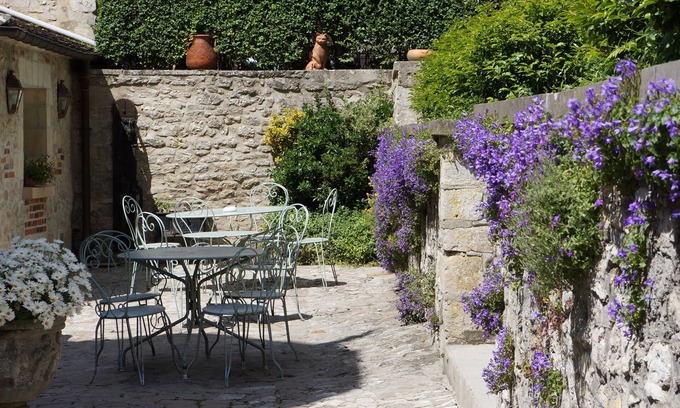 Senlis Hotel | Hostellerie de la Porte Bellon