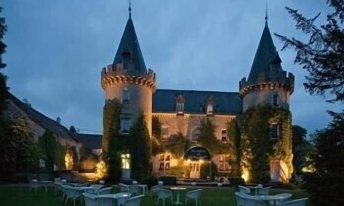 Chagny Hotel | Hostellerie du Château de Bellecroix