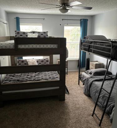 Irving Apartment | Hosting Nightly Nestings