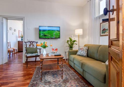 Pisa City Centre Apartment | Hostly-San Giuseppe Luxury Apartment-By the Tower