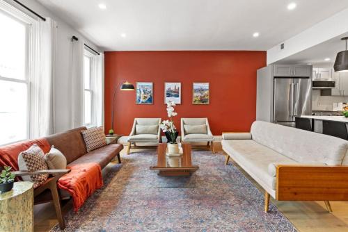 Central Northside Apartment | HostWise Stays - Prime Mexican War Streets 2BR Apartment