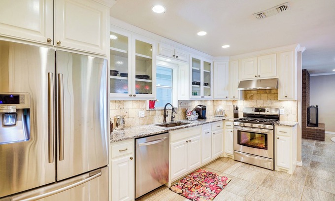 Fort Stockton House | HOT TUB - Beautifully Renovated Home in West Texas