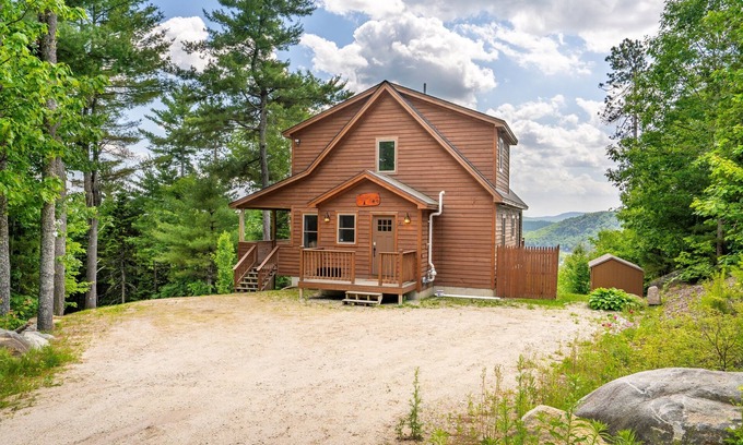 Bryant Pond House | Hot Tub | Breathtaking Views and Dog Friendly