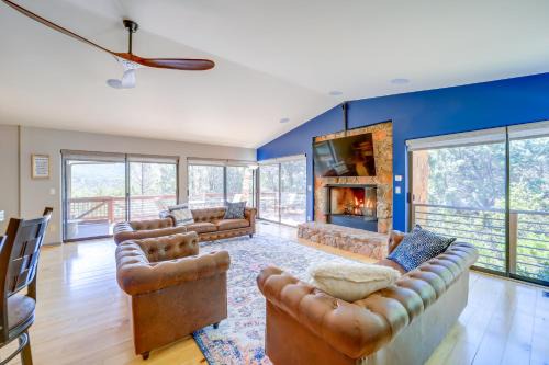 Pine House | Hot Tub, Fire Pit and Deck Chic Arizona Retreat