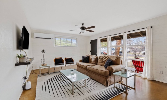 Tempe Apartment | Hot Tub & Golf | Pac-Man | Mill Ave Airport ASU