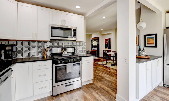 Merion Village House | Hot Tub Haven - Columbus!