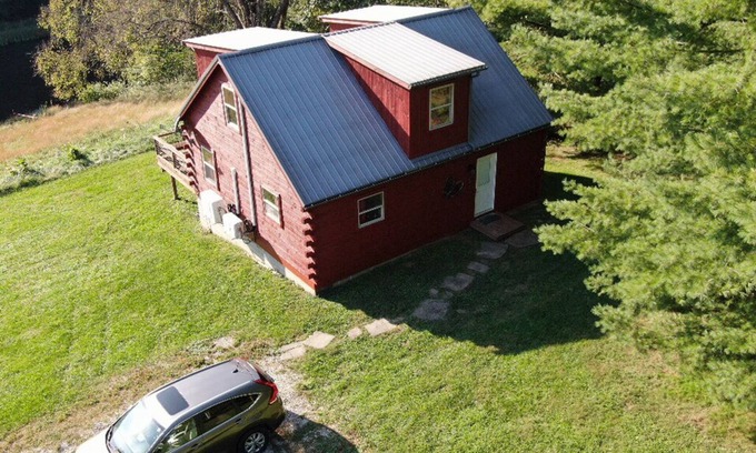 Stewart House | Hot Tub, Quiet, Relaxing , Fishing, Wi Fi, A.C., Fire Pit, Windy 9, Hot Tub