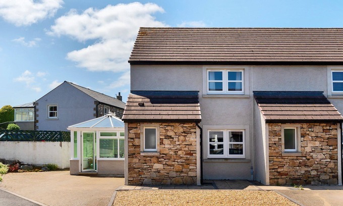 Brigham Cottage | Hotchberry Brigham - sleeps 4 guests in 2 bedrooms