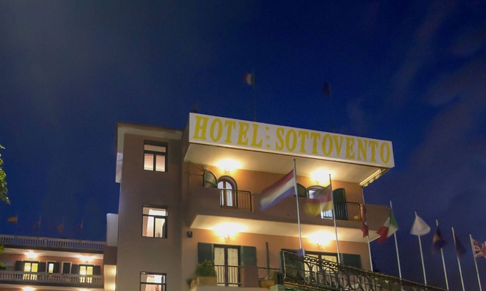 Sant'Egidio del Monte Albino Hotel | Hotel Sottovento