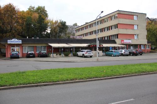 Ozd Hotel | Hotel Ózd