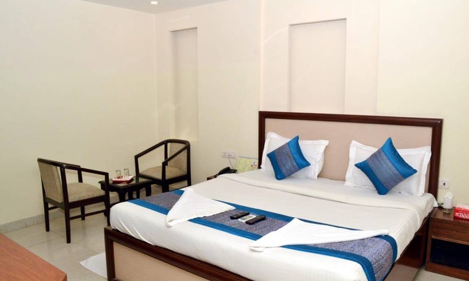 Mahipalpur Hotel | Hotel ∙ 2 guests