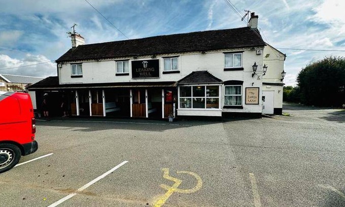 Dunhampton Hotel | Hotel ∙ 3 guests