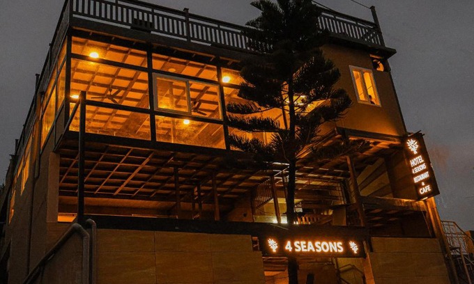 Bullawala Hotel | HOTEL 4 SEASONS RESTAURANT & CAFE