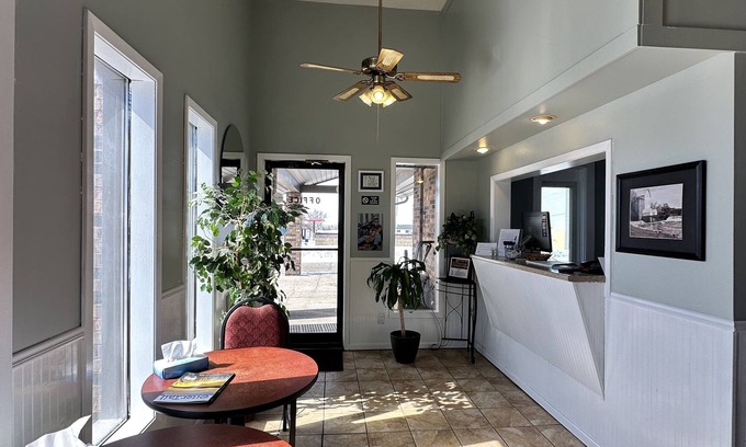Fergus Falls Hotel | Hotel 8