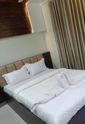 Mahad Hotel | Hotel A1 FAMILY RESTAURANT BAR LODGE