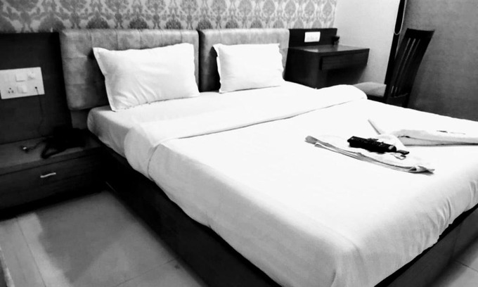 Mumbai House | Hotel Accore -Inn By BeStays, Sakinaka Mumbai