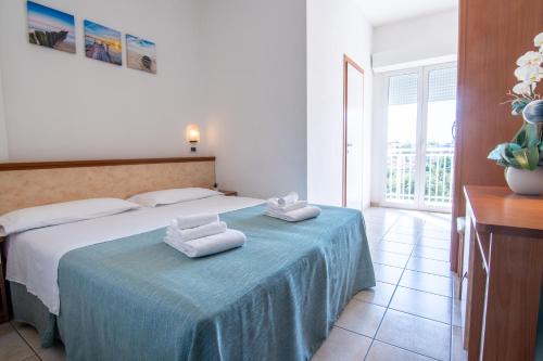 Torre Pedrera Hotel | HOTEL ADRIA BEACH