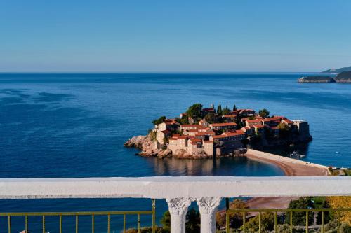 Sveti Stefan Hotel | Hotel Adrović