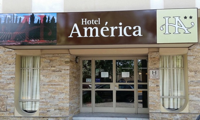 Mendoza City Center Hotel | Hotel América