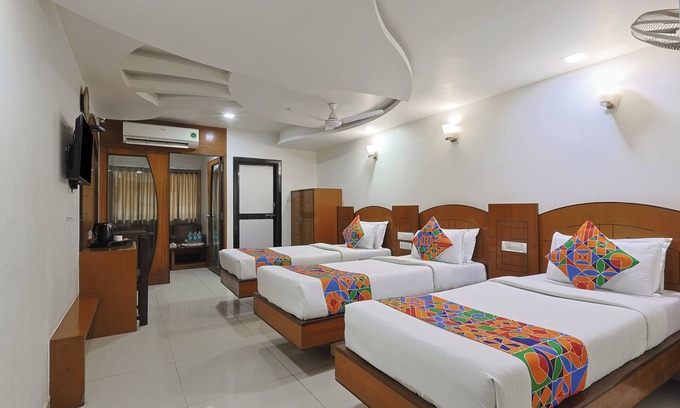 Sayajiganj Hotel | Hotel Ambassador