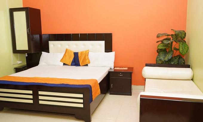 Ranikhet Hotel | Hotel Apoorva