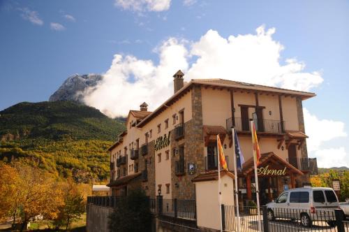 Escalona Hotel | Hotel Arnal