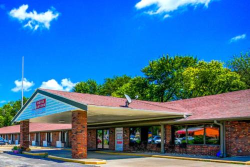 Glenwood Hotel | Hotel Arthur by OYO Glenwood Hwy 34