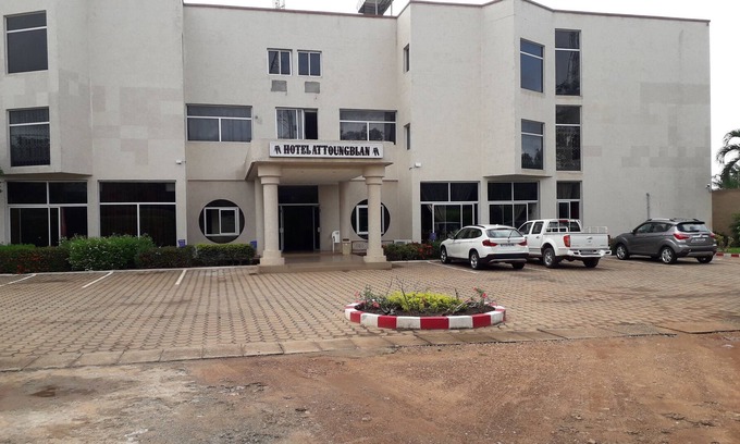 Yamoussoukro Hotel | Hotel Attoungblan