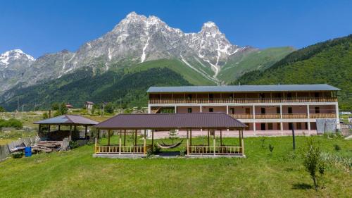 Mazeri House | Hotel Baba Nikoloz