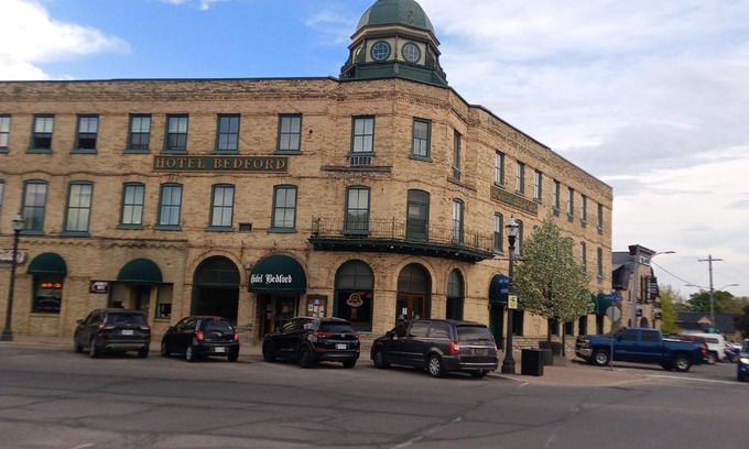 Goderich Hotel | Hotel Bedford