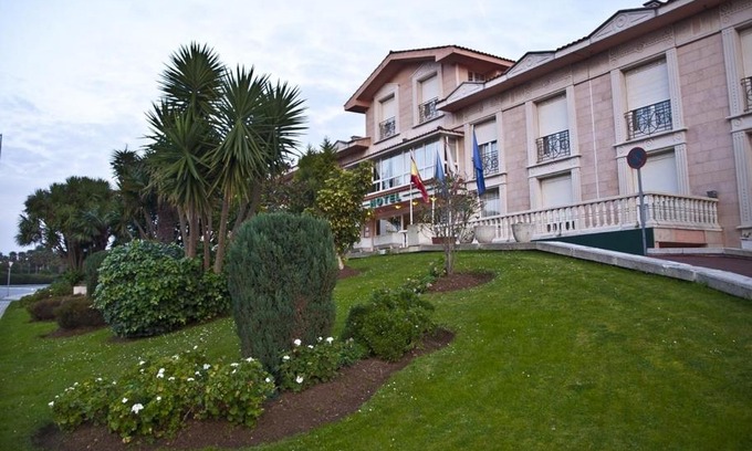 El Pison Hotel | Hotel Begoña Park