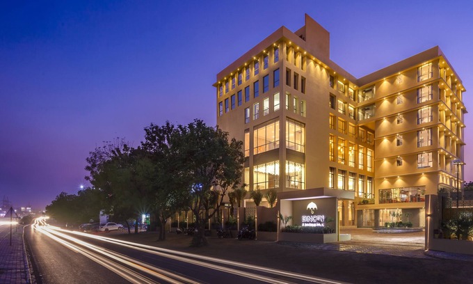 Thaltej Hotel | Hotel Binori