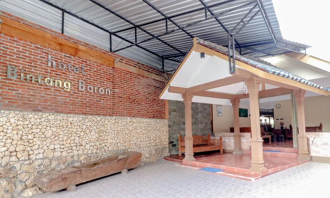 Wonosari Hotel | Hotel Bintang Baron