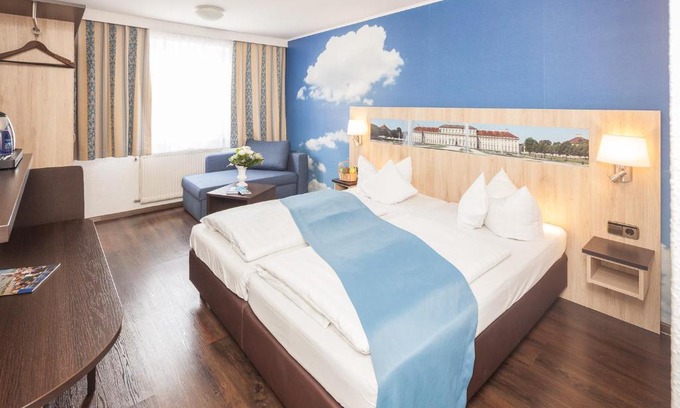 Munchen District Hotel | Hotel Blauer Karpfen