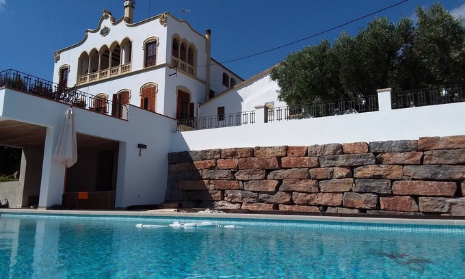 Sant Marcal Bed & Breakfast | Hotel Boutique Bolet Casa Modernista