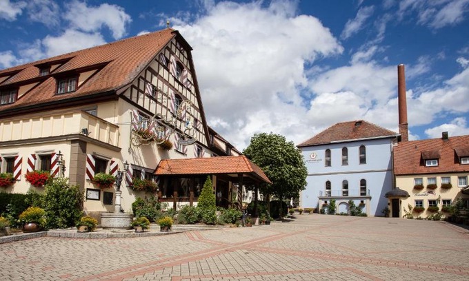 Reichelshofen Hotel | Hotel Brauereigasthof Landwehr-Bräu