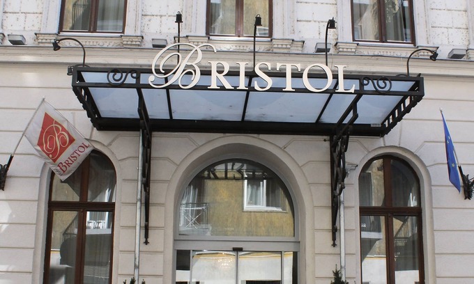Nepszinhaz negyed Hotel | Hotel Bristol Budapest