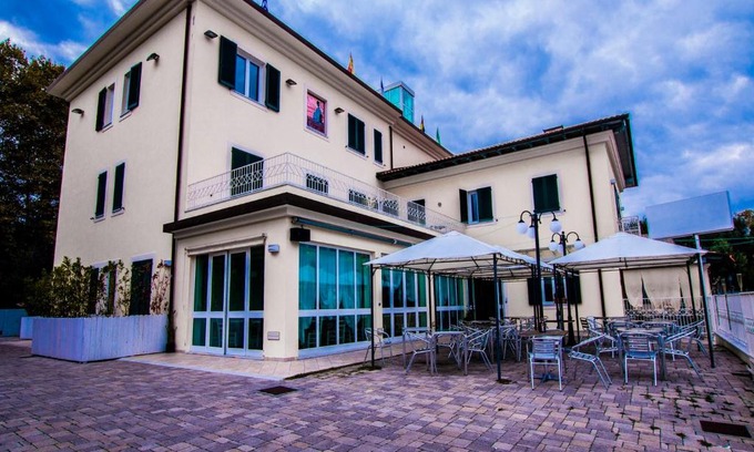 Torre del Lago Puccini Hotel | Hotel Butterfly